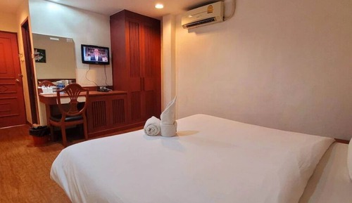 Standard Double Room, No Windows