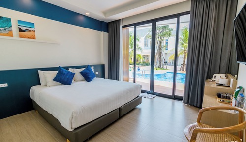 Deluxe Double Room, Pool Access