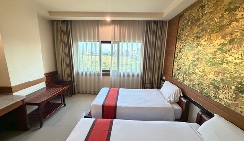 Deluxe Twin Room, City View