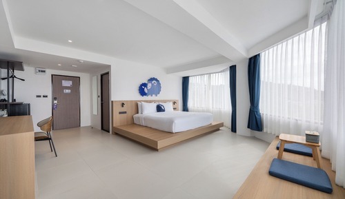 Panoramic Room