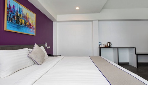 Premium King Room