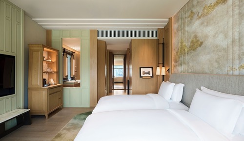 Deluxe Room, 2 Twin Beds, Park View, Corner