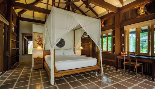Exclusive Villa, 2 Bedrooms, Sea View, Beachfront