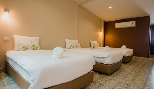 Triple Room