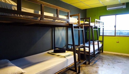 Shared Dormitory, Men only