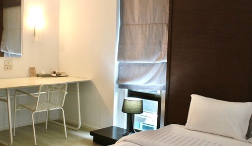 Deluxe Corner (The Cove)