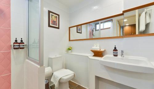 Superior Queen Room with Free Round-Trip Airport Transfer