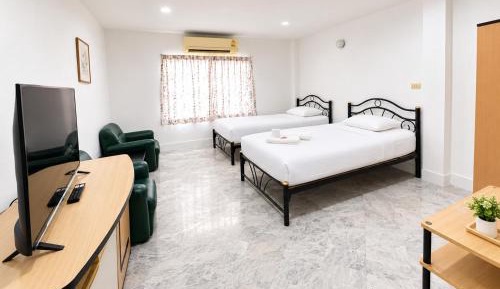 Twin Room with Private Bathroom