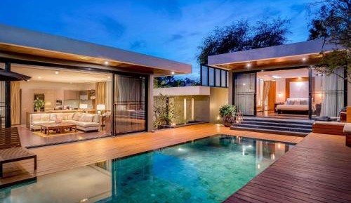Three-Bedroom Presidential Beachfront Villa (24-hour butler service)