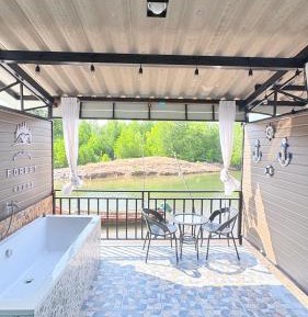 Deluxe Double Room with Bath