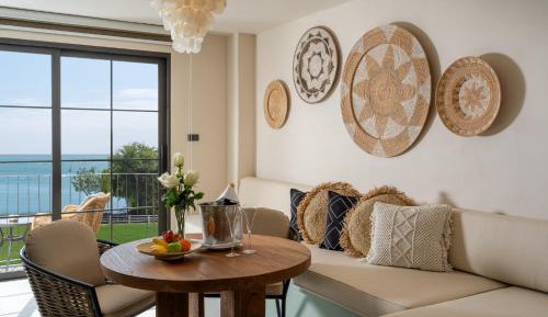 Como Luxury Suite with sea view (Pet-friendly)