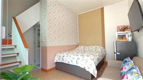 Deluxe Room (2 Adults + 1 Child)