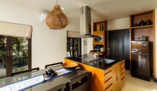 Three Bedroom Suite Pool Villa Sea View with free mini-bar