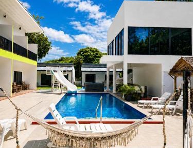 Queen Room with Pool View