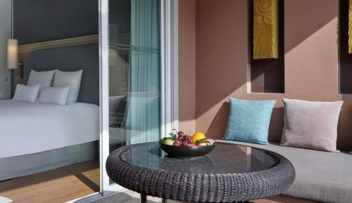 Deluxe King Room with Sea View