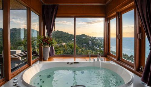Bathtub Sea View