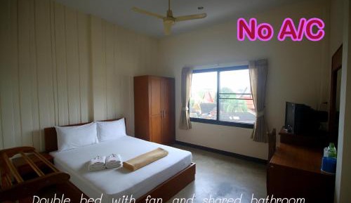 Double Room with Fan and Shared Bathroom