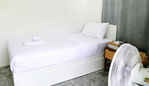 Single Room with Private Bathroom