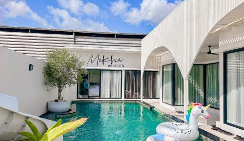King Room with Pool View
