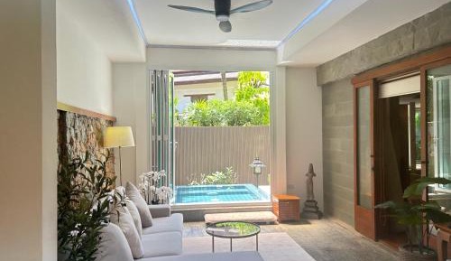 Sala Outdoor Hydropool Garden