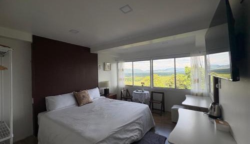 Suite with Mountain View
