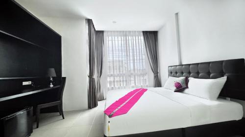 King Room with Balcony