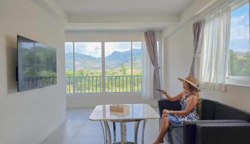Two-Bedroom Suite