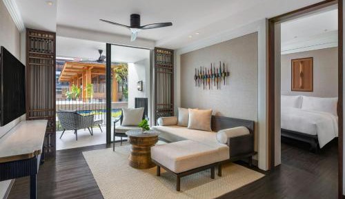 Two-Bedroom Apartment with One King Bed and Two Twin Beds