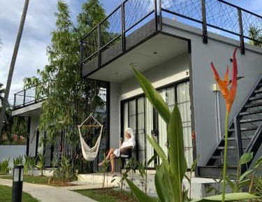 Bungalow with Patio