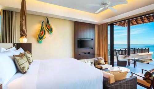 VanaBelle Ocean View Pool, Suite, 1 King, Sofa bed