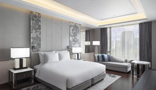 Grand Executive Suite