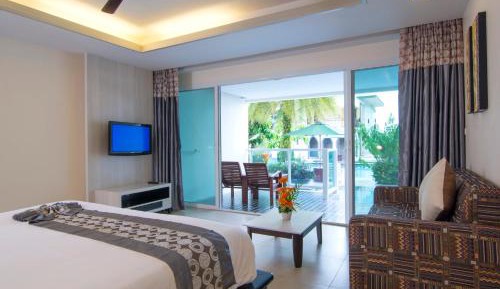 Deluxe Double or Twin Room with Pool Access