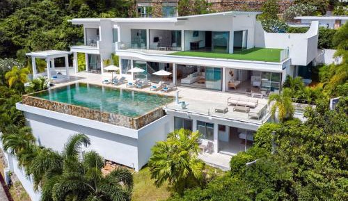 Villa with Sea View