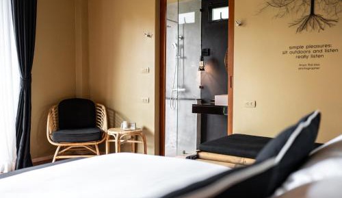 Studio Deluxe Two-Bedroom Free Kayak, Paddle Board and Playground