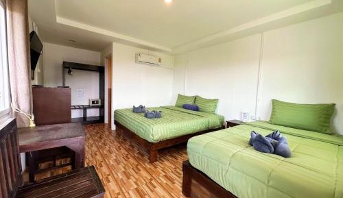 Deluxe Family Room