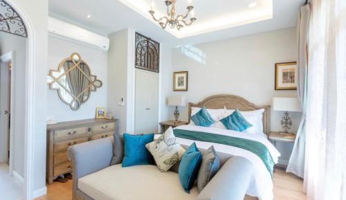 King Room with Mountain View