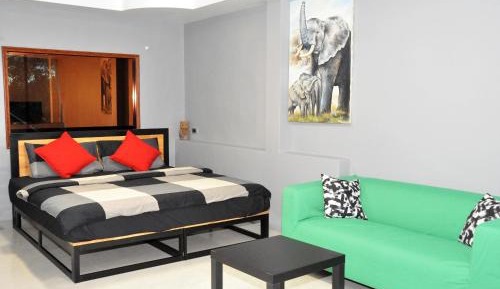 Deluxe King Room