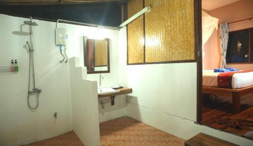 Bungalow with Sea View - 2nd row