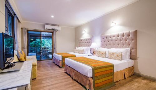 Standard Seafront Two-Bedroom Family Suite