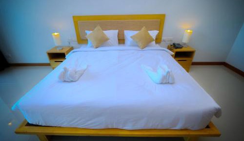Deluxe Double Room with Pool Access