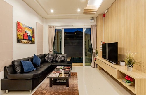 Ao Nang Villa | Nestled just a stone's throw away from the sea, a mere 3-minute