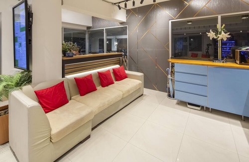 Anusawari Hotel | Gems Park Don Mueang