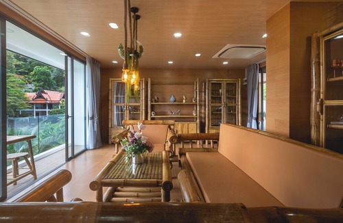 Nanai Road Hotel | Three Monkeys Villas
