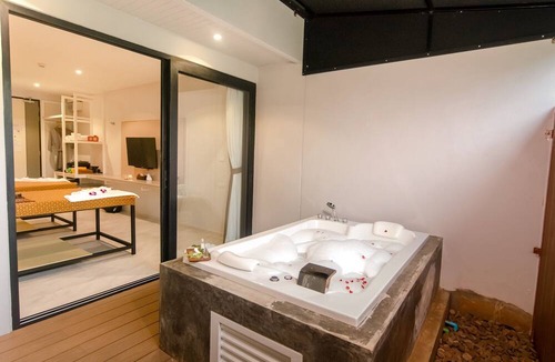 Si Sunthon Hotel | Tour De Phuket Hotel