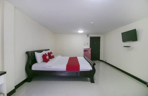 Ban Chang Hotel | OYO 75390 Sunee Place Hotel
