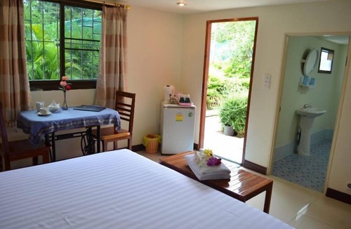 Udon Thani Resort | Bed and Breakfast STC
