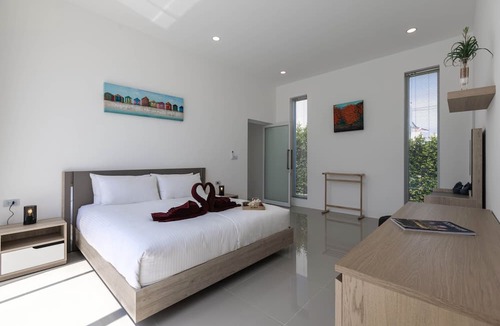 Khao Tao Villa | Modern 4 Bedroom Pool Villa PMK-A2