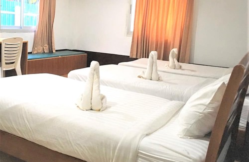 Ko Phi Phi Hostel | Golden Bee PhiPhi Hostel