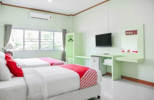 Sai Daeng Hotel | OYO 742 View Pruksa Resort