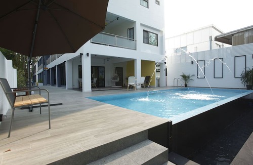 Lat Krabang Hotel | Port Canary Hotel